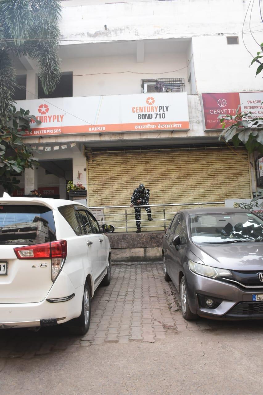 शैलेन्द्र नगर में हुई डील बनी आईटी छापे की वजह, गड़बड़ी 100 करोड़ तक पहुंची