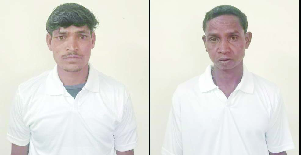2 ईनामी नक्सलियों का समर्पण 2 ईनामी नक्सलियों का समर्पण