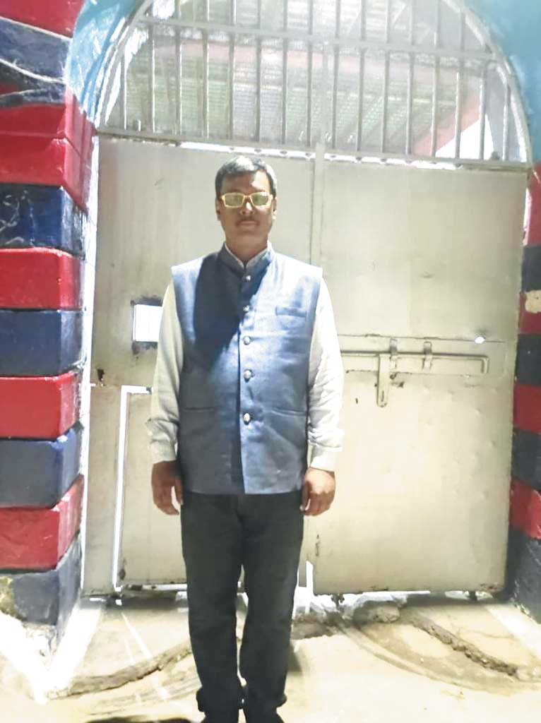  पुलिस को धमकाने वाले ने कोर्ट में किया समर्पण