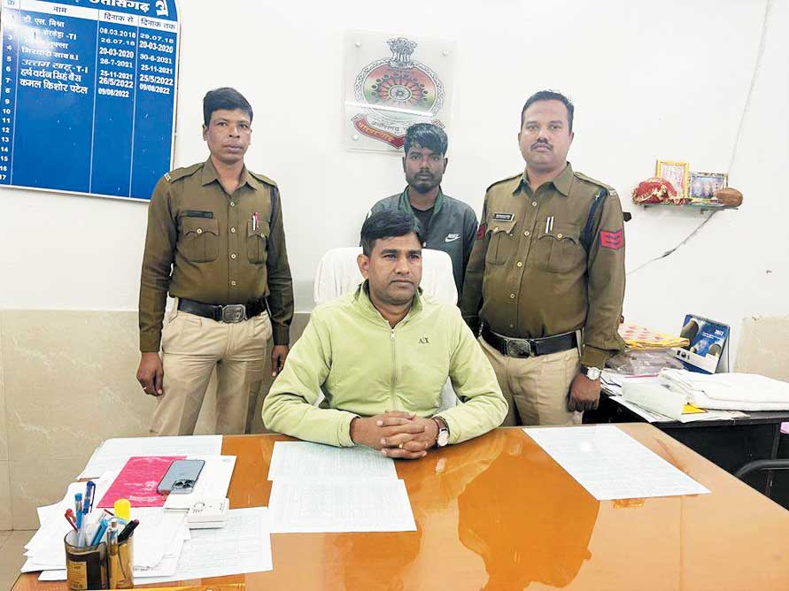 हत्या के प्रयास मामले में फरार आरोपी के साथ नाबालिग भी गिरफ्तार