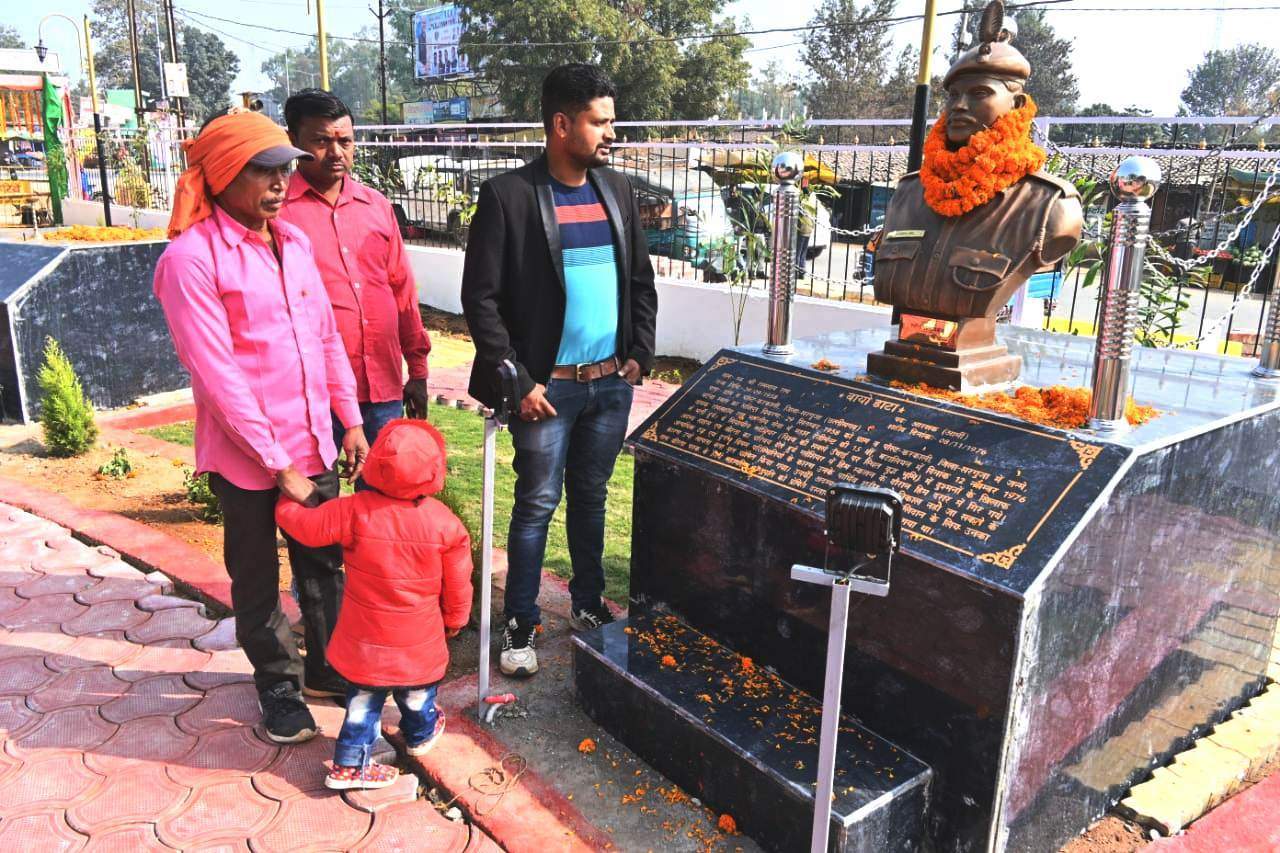 सीएम ने बलरामपुर में राज्य के पहले शहीद पार्क का किया लोकार्पण