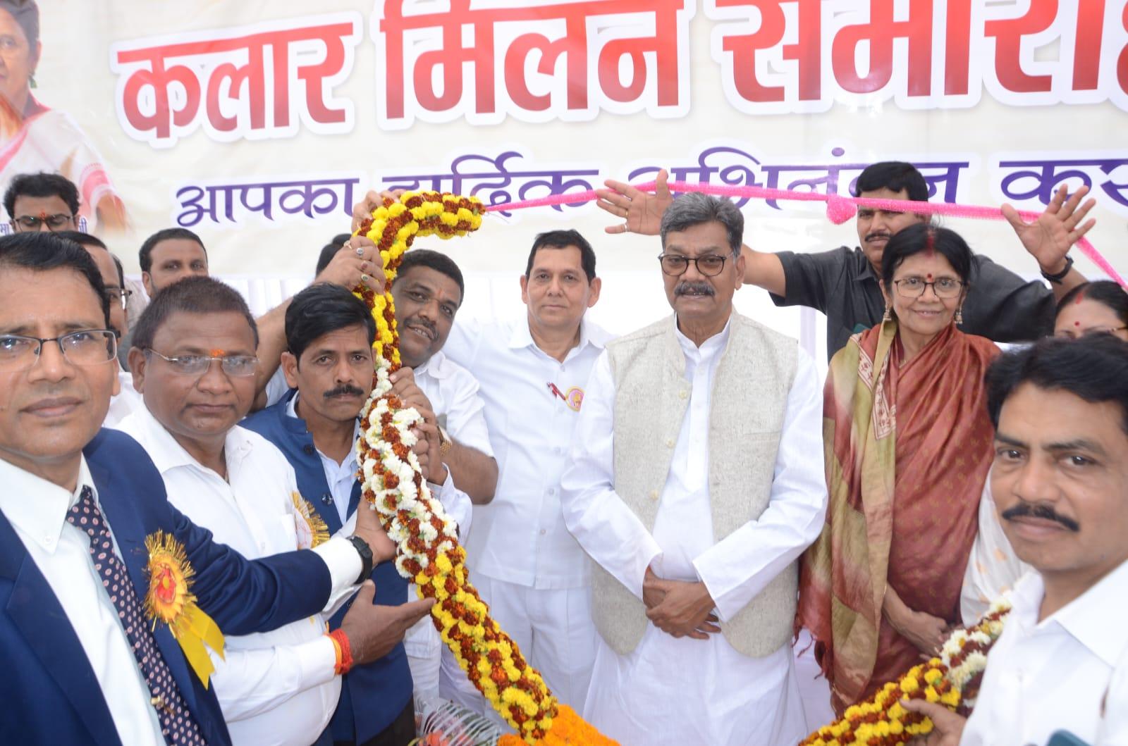 संगठित समाज ही विकास कर सकता  हैं-डॉ. महंत