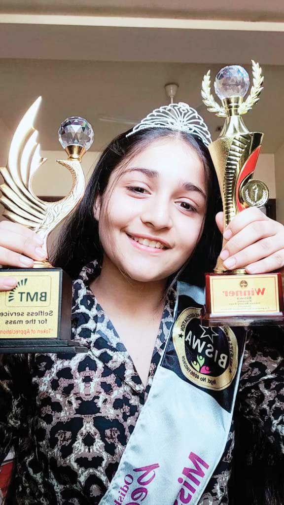 नगर की अक्षिता डबराल ने ओडिशा में आयोजित ब्यूटी इक्पो सीजन 7 में जीता फैशन आईकॉन का खिताब