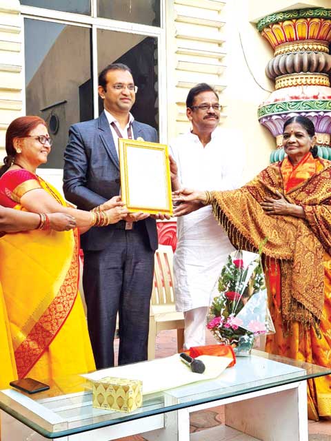 एक करोड़ श्रीविष्णु सहस्त्रनाम जाप को वर्ल्ड रिकॉर्ड सर्टिफिकेट