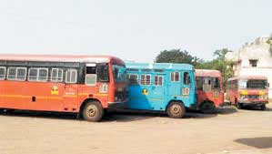 यात्री बस संचालकों की मनमानी से यातायात की समस्या