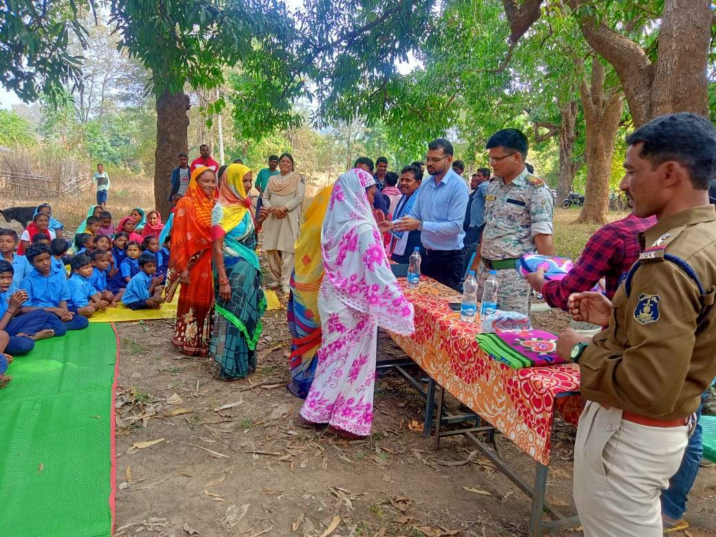 पुलिस ने लगाया जन चौपाल  व समाधान शिविर