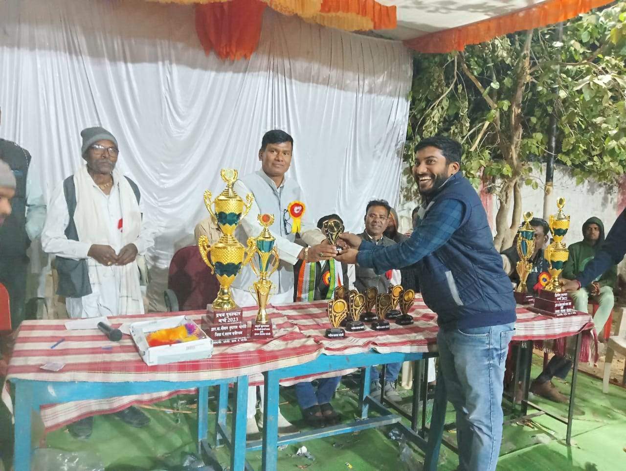 भरेली में राज्य स्तरीय वॉलीबॉल स्पर्धा रायपुर की टीम ने रायगढ़ को हराया भरेली में राज्य स्तरीय वॉलीबॉल स्पर्धा रायपुर की टीम ने रायगढ़ को हराया