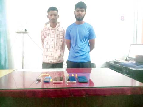 शादी घर से जेवरात, मोबाइल पार करने वाला पड़ोसी युवक दो साथियों के साथ गिरफ्तार