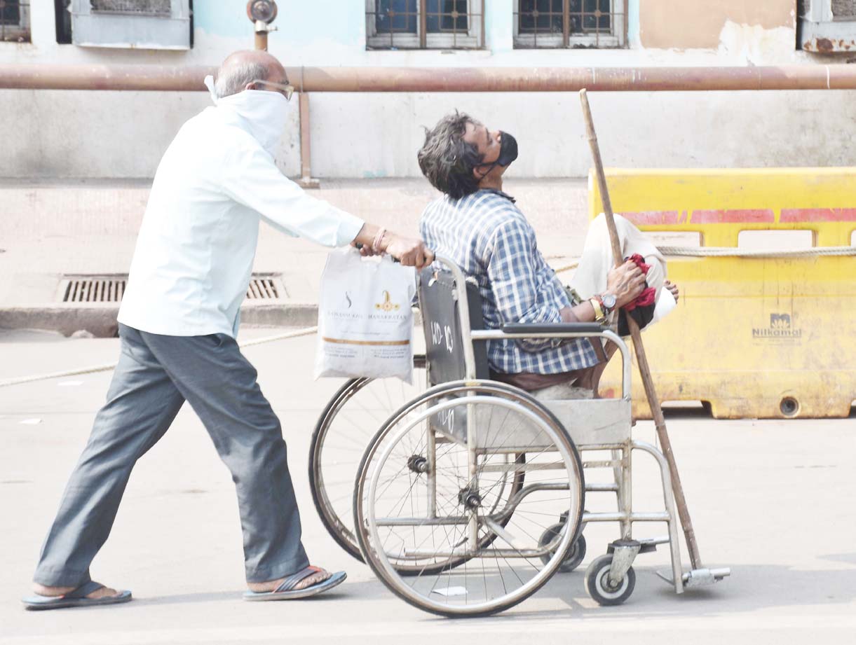 जुडो की हड़ताल का दूसरा दिन सीनियरों ने संभाला ओपीडी