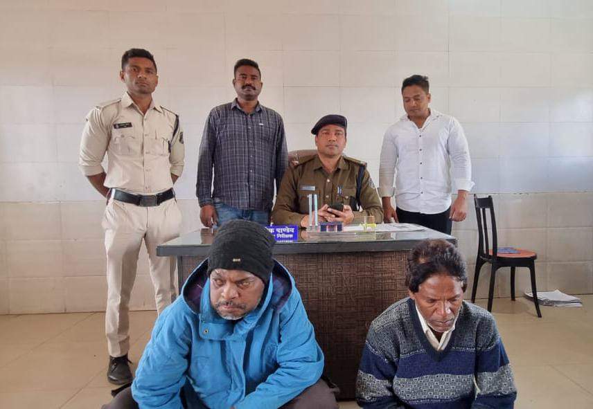 गांजा बेचने घूम रहे 2 भाई गिरफ्तार