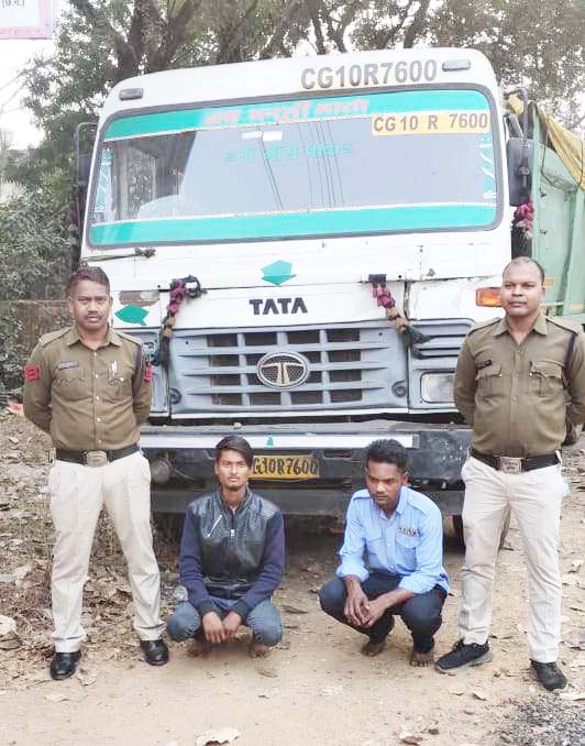 गारे पेलमा खदान से बगैर कागजात 30 टन कोयला चोरी