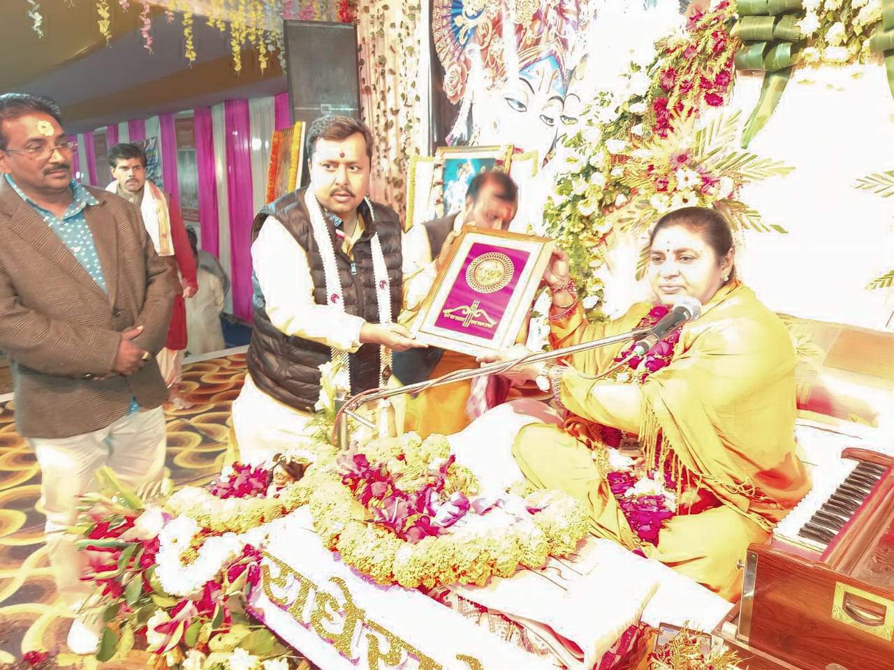 भागवत कथा सुनना और सुनाना दोनों ही मुक्तिदायिनी-डॉ. प्रज्ञा भारती