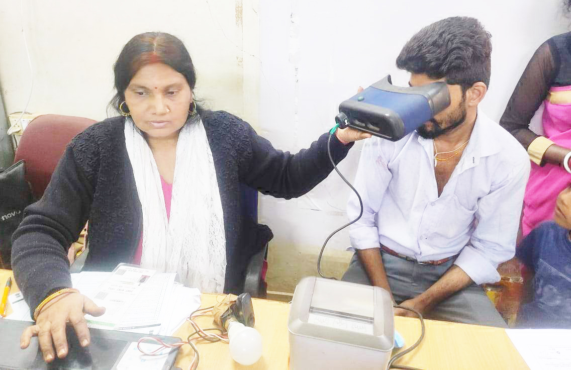 अवकाश के दिन भी आधार कार्ड बनवाने की सुविधा अवकाश के दिन भी आधार कार्ड बनवाने की सुविधा