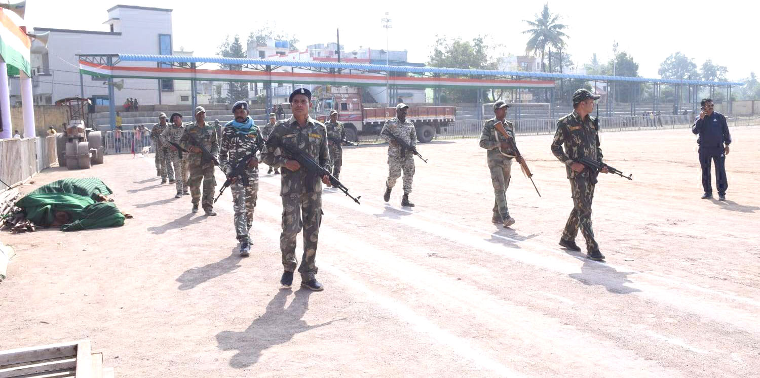 मिजोरम के पारंपरिक बांस नृत्य की बालिकाएं देंगी प्रस्तुति,  नक्सलियों के खिलाफ जवानों की  कार्रवाई पर झांकी निकलेगी 