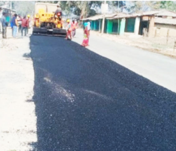 अम्बिकापुर से पत्थलगांव, पत्थलगांव से कुनकुरी सडक़ व पुल निर्माण जोर-शोर से 