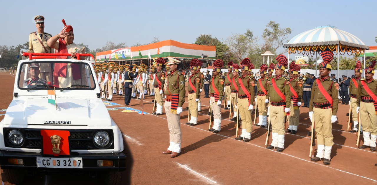 गणतंत्र की मजबूती ही जन-जन की सफलता है- उइके गणतंत्र की मजबूती ही जन-जन की सफलता है- उइके