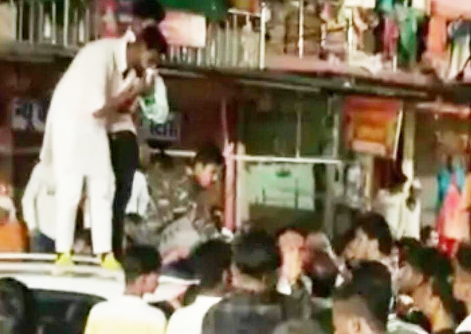 कार चालक से मारपीट, तोडफ़ोड़ करने वाले एक दर्जन पर जुर्म दर्ज कार चालक से मारपीट, तोडफ़ोड़ करने वाले एक दर्जन पर जुर्म दर्ज