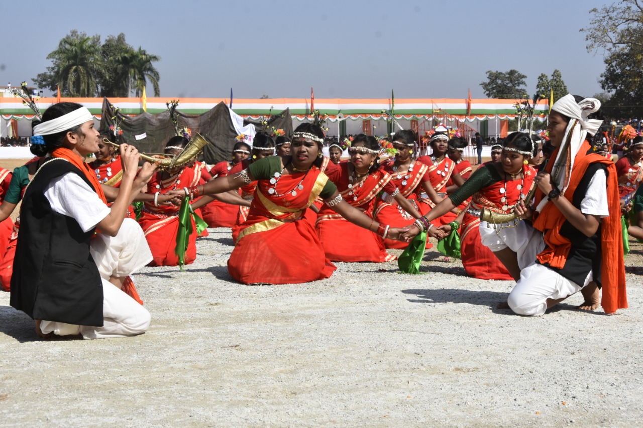 2 वर्ष बाद रंगारंग समारोह, छात्रों की प्रस्तुतियों ने मन मोहा 