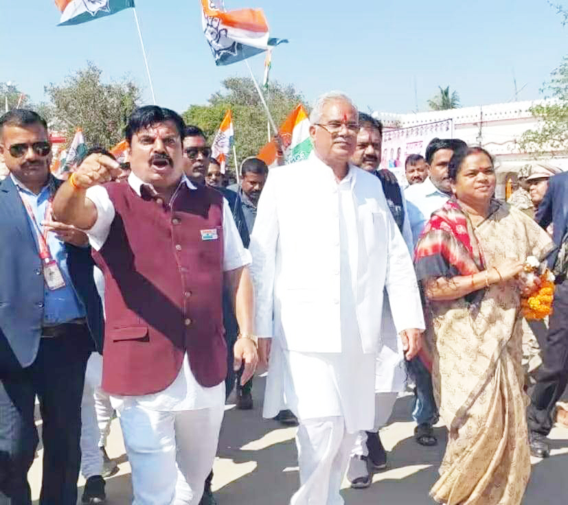 सीएम के नेतृत्व में हाथ से हाथ  जोड़ो यात्रा की शुरूआत