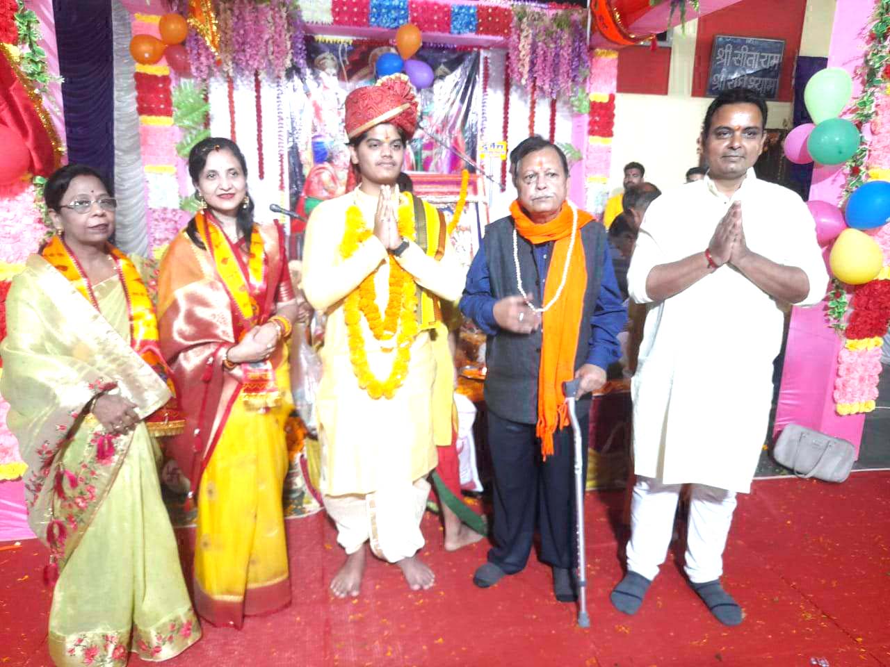 राम कथा में 108 दीपक जलाकर मनाया श्रीराम राज्याभिषेक उत्सव