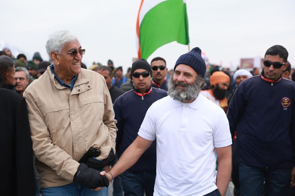 भारत जोड़ो यात्रा में शामिल होने स्वास्थ्य मंत्री पहुंचे कश्मीर घाटी