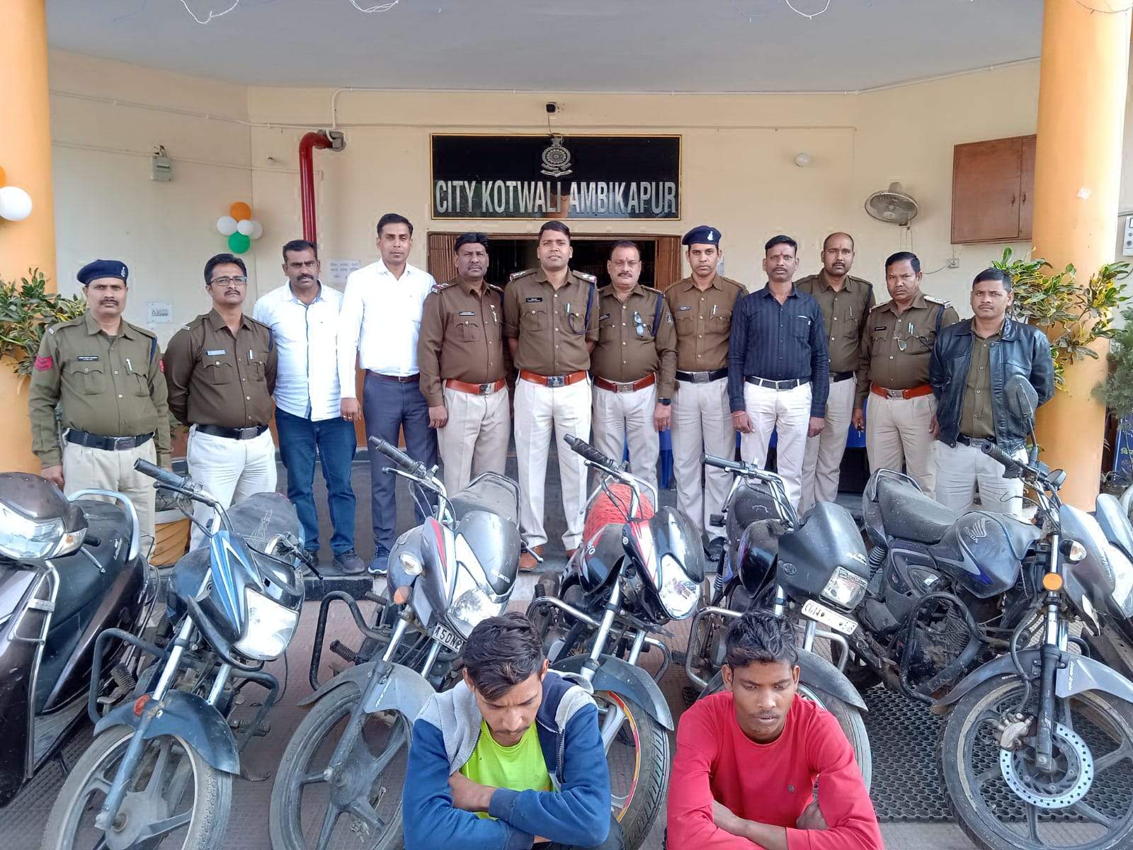 दुपहिया चोरी करने वाले दो पकड़ाए, 7 बाइक जब्त