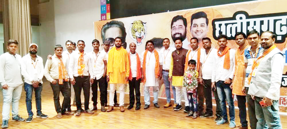 शिवसेना की प्रदेशिक बैठक में शामिल हुए राष्ट्रीय सचिव शिवसेना की प्रदेशिक बैठक में शामिल हुए राष्ट्रीय सचिव