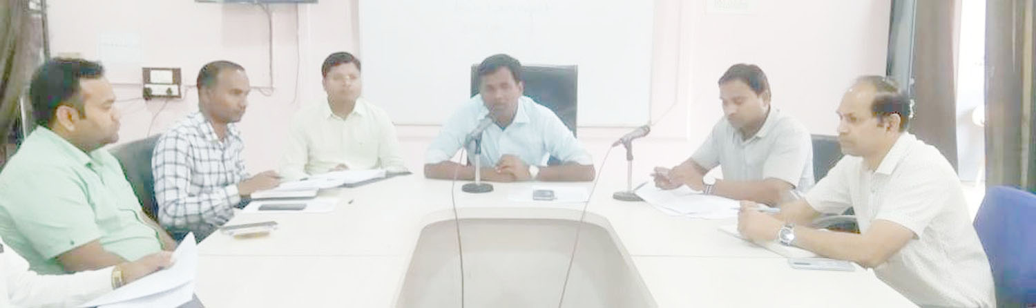 कोई भी किसान धान विक्रय से वंचित न रहे - कलेक्टर कोई भी किसान धान विक्रय से वंचित न रहे - कलेक्टर