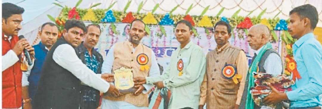 कर्मठ देवांगन समाज का प्रतिनिधित्व हर क्षेत्र में-योगेश कर्मठ देवांगन समाज का प्रतिनिधित्व हर क्षेत्र में-योगेश