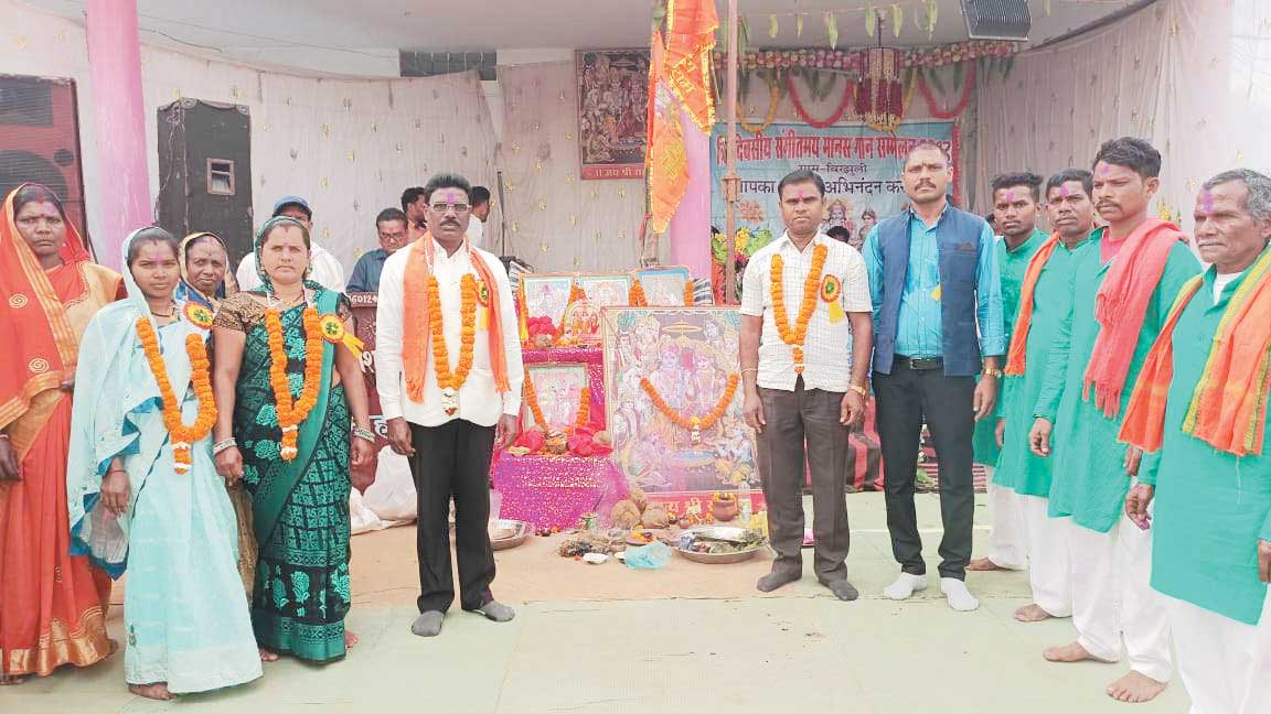  मानसगान सम्मेलन में पूर्व विधायक हुए शामिल