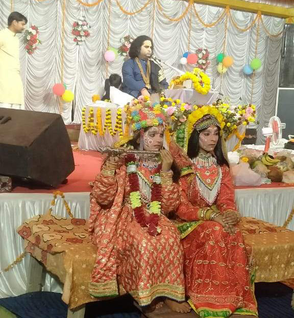 पूर्व सांसद नेताम भागवत कथा में हुए शामिल, श्रद्धालुओं के साथ भक्ति कथा में झूमे