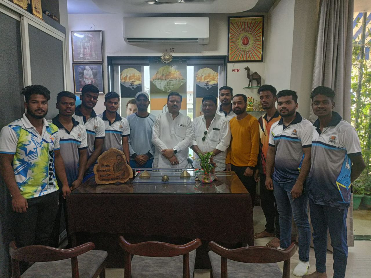 रविवि पुरुष हैंडबॉल टीम में वल्लभाचार्य महासमुंद के 8 खिलाडिय़ों का चयन रविवि पुरुष हैंडबॉल टीम में वल्लभाचार्य महासमुंद के 8 खिलाडिय़ों का चयन