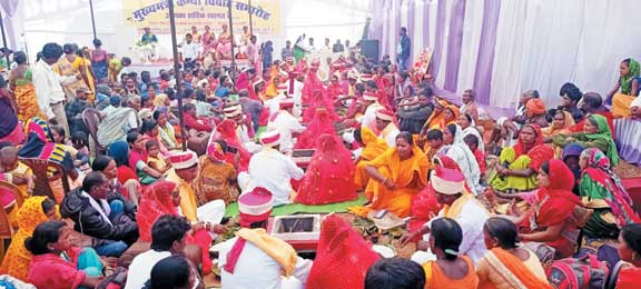 मनोरा में परिणय सूत्र में बंधे 30 जोड़े