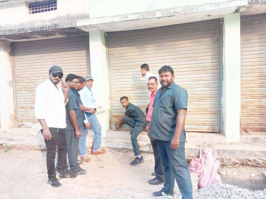 टैक्स नहीं पटाने पर 11 दुकानें सील, 4 व्यापारियों ने 88 हजार किए जमा