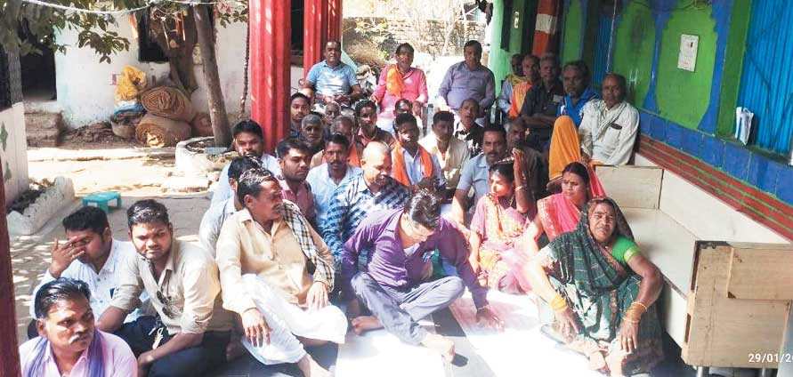ग्रामीणों संग विधायक ने सुनी मन की बात