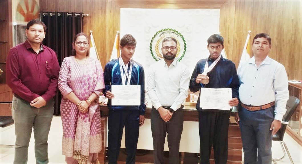 12वां राष्ट्रीय पैरा एथलेटिक्स चैंपियनशिप में महासमुंद को मिले 6 पदक 12वां राष्ट्रीय पैरा एथलेटिक्स चैंपियनशिप में महासमुंद को मिले 6 पदक