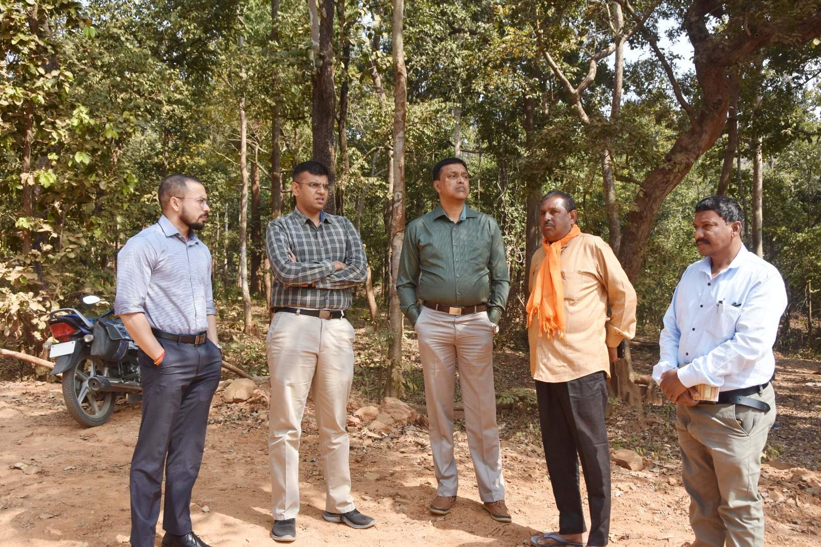 तेजी से करें सडक़ निर्माण-कलेक्टर