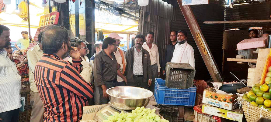 28 साल से दुकान पर कब्जा, निगम ने खाली करा मूल आबंटिती को सौंपा 28 साल से दुकान पर कब्जा, निगम ने खाली करा मूल आबंटिती को सौंपा