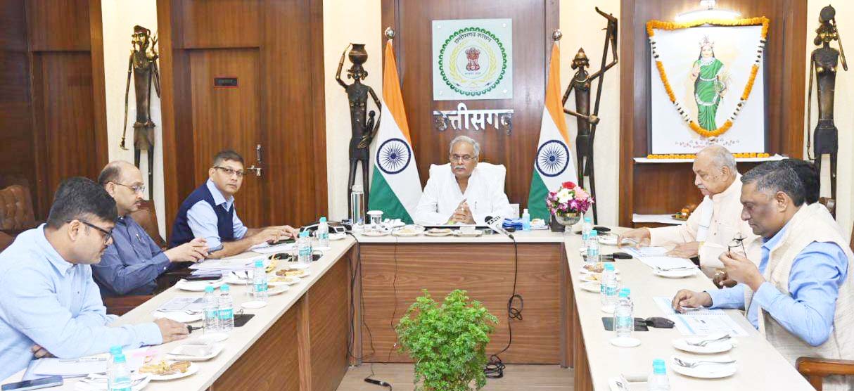 छत्तीसगढ़ देश का एकमात्र राज्य जो चिटफंड निवेशकों का पैसा वापस दिला रहा- सीएम छत्तीसगढ़ देश का एकमात्र राज्य जो चिटफंड निवेशकों का पैसा वापस दिला रहा- सीएम