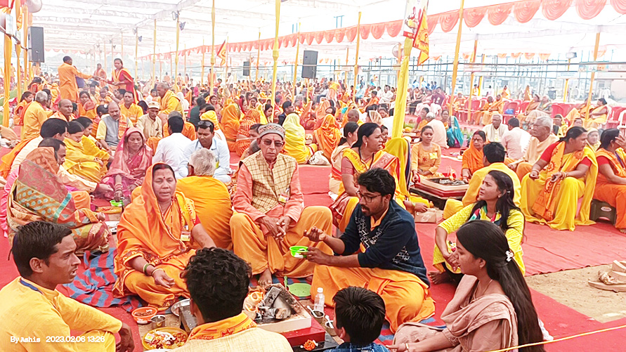 4 दिवसीय गायत्री महायज्ञ का समापन 4 दिवसीय गायत्री महायज्ञ का समापन