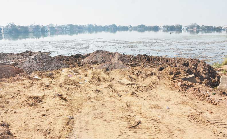 सुप्रीम कोर्ट के निर्देशों को स्मार्ट सिटी का ठेंगा