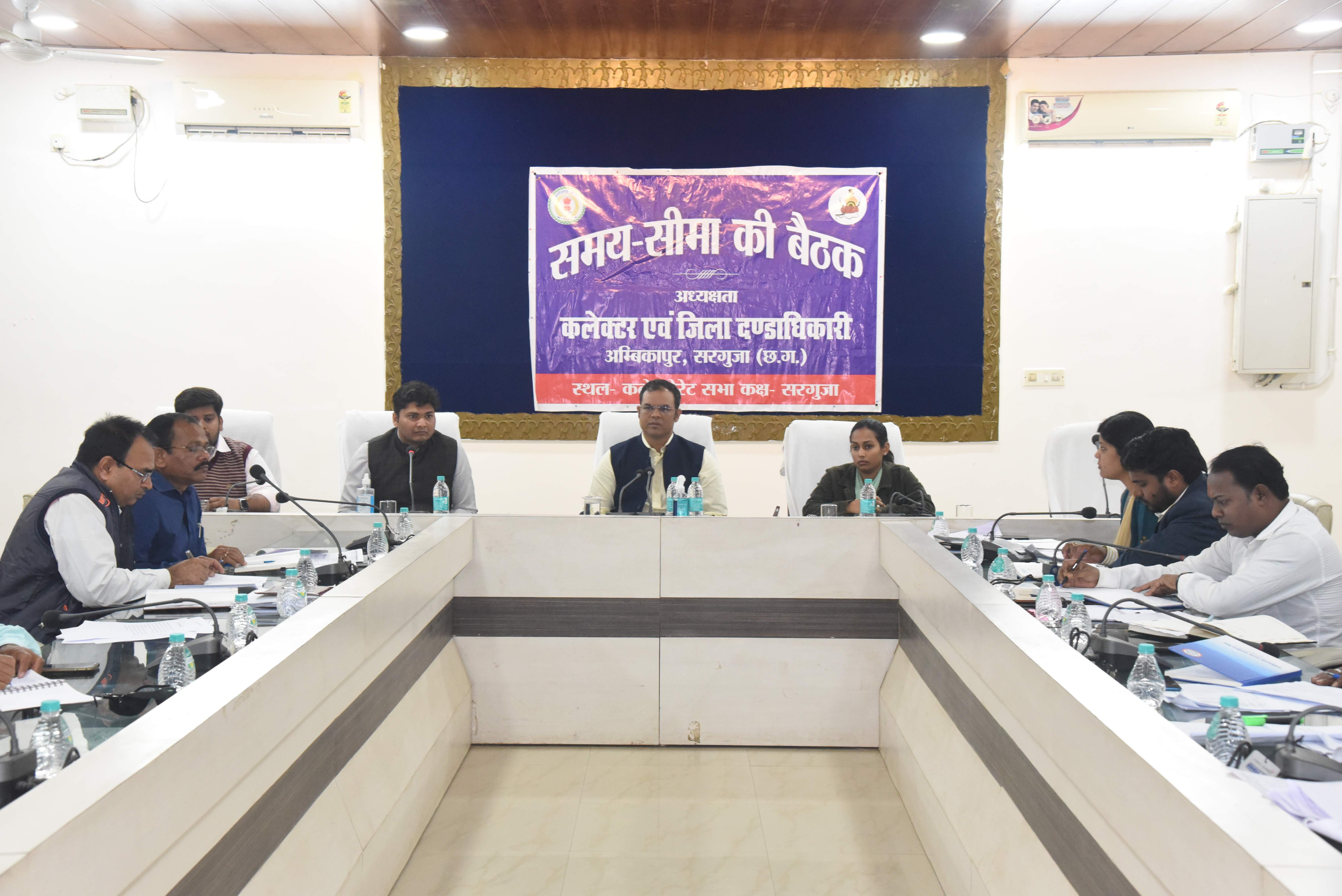 प्रभावितों को मुआवजा राशि अविलंब वितरण करें- कलेक्टर