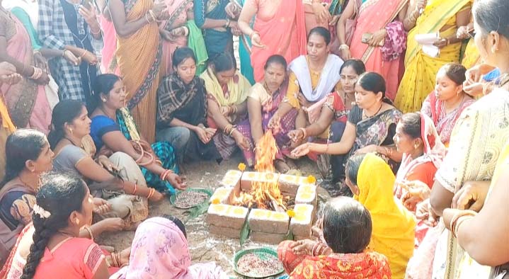 आंबा कार्यकर्ता-सहायिकाओं ने किया सद्बुद्धि यज्ञ