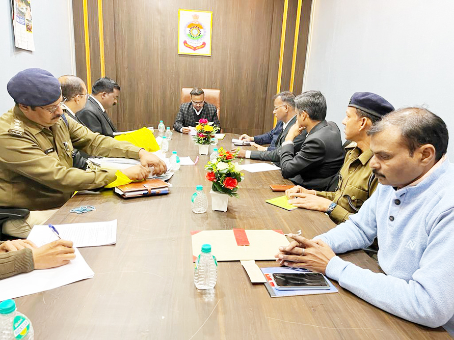 आईजी ने दोष मुक्ति प्रकरणों के  संबंध में ली समीक्षा बैठक