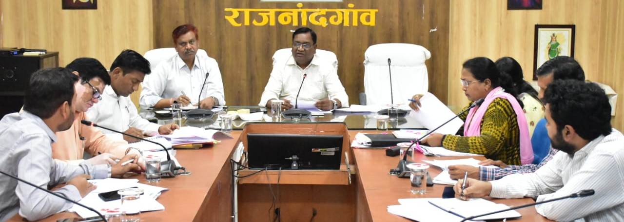 राजस्व प्रकरणों का निराकरण गंभीरतापूर्वक करें-कलेक्टर