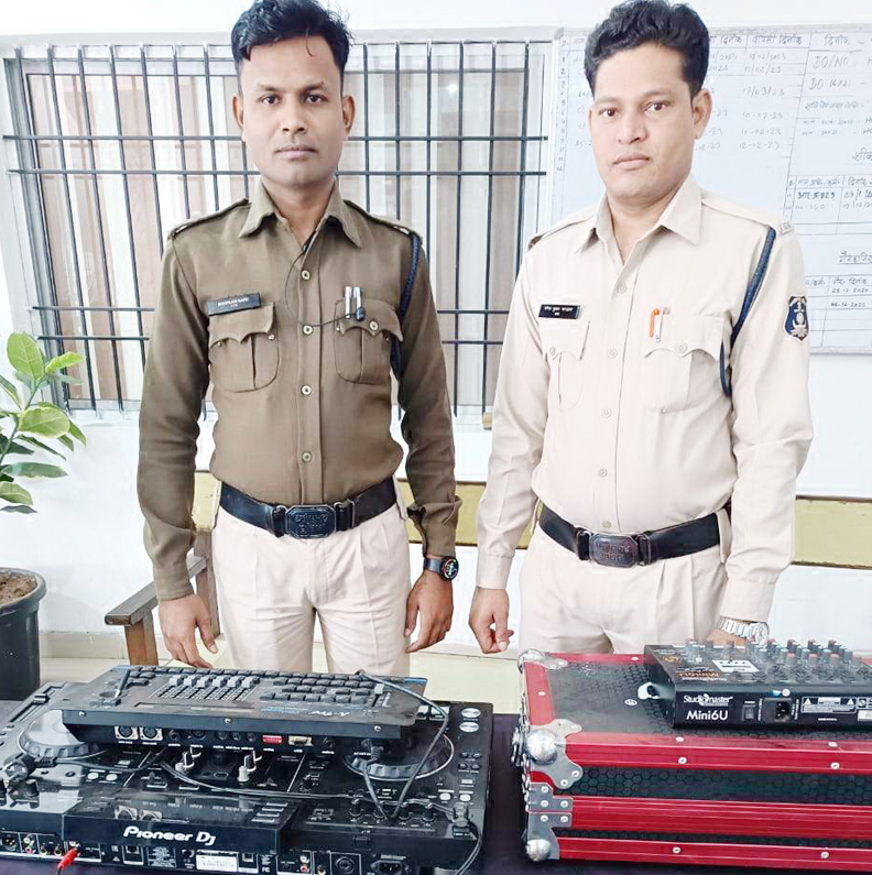 मैरिज गार्डन के सामने तेज आवाज में बज रहा डीजे साउंड सिस्टम जब्त