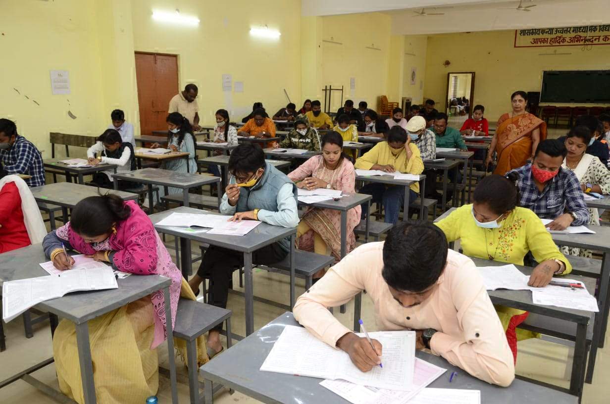 सीजी पीएससी की प्रारंभिक परीक्षा हजारों ने दी