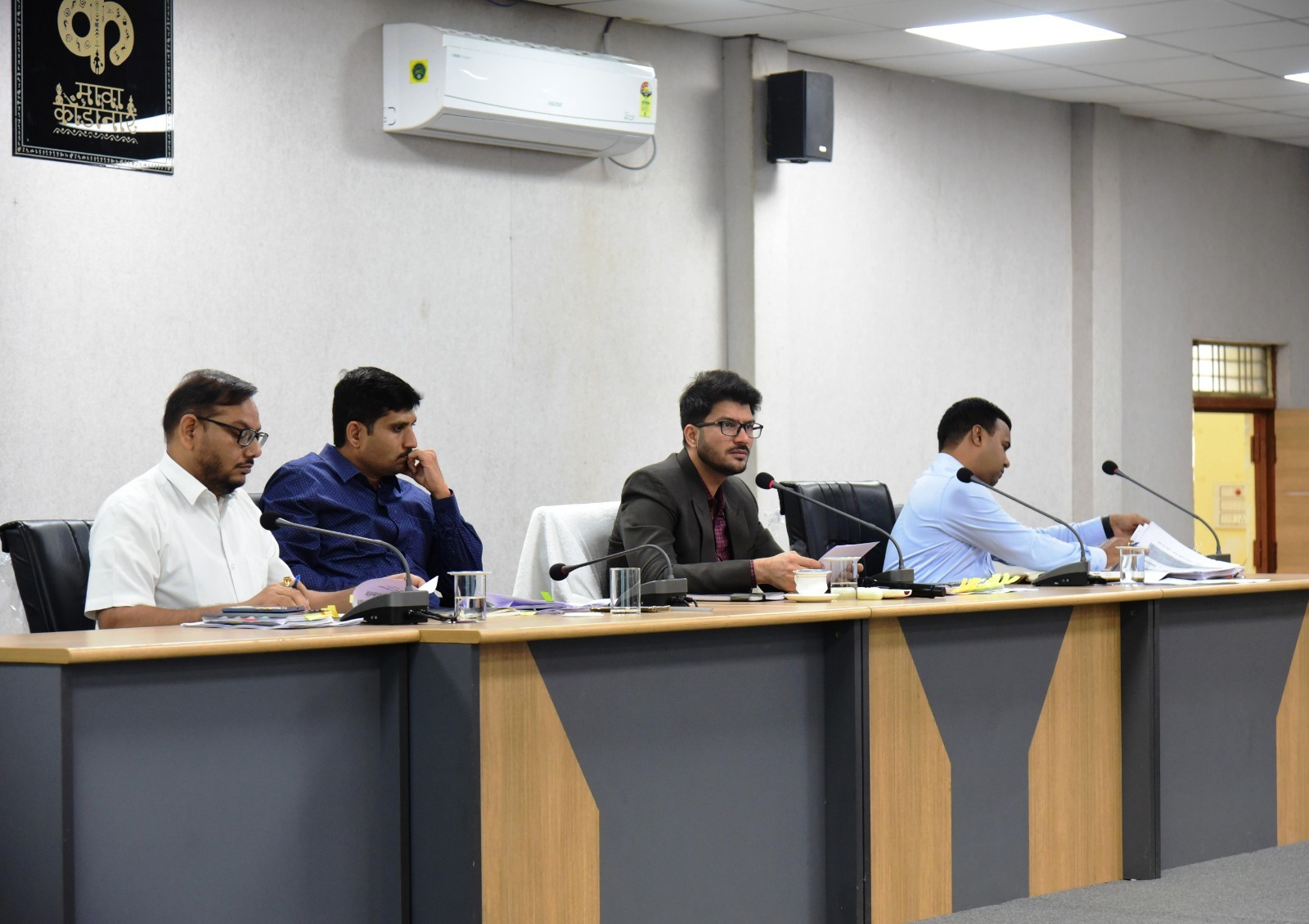 वनाधिकार पट्टेधारकों को मनरेगा से लाभान्वित करने प्राथमिकता दी जाये- कलेक्टर 