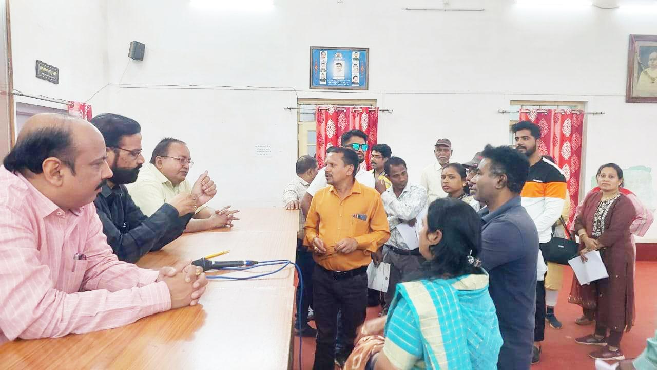 जन चौपाल, अफसरों  ने सुनी समस्याएं