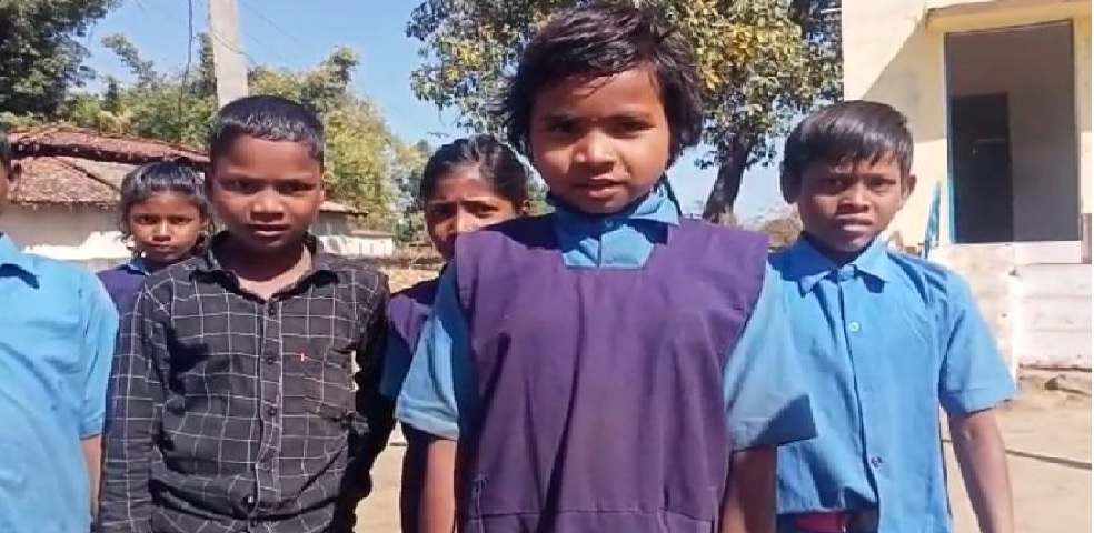 शराब पीकर स्कूल आने वाला शिक्षा मंत्री के संभाग का शिक्षक निलंबित